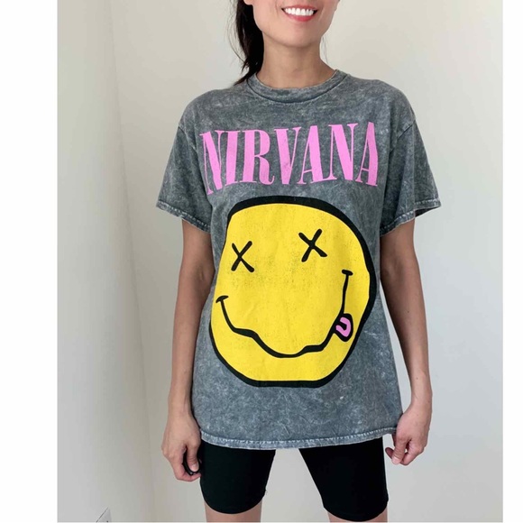 NIRVANA SMILEY CREW NECK TOP - SIZE M - Picture 1 of 4